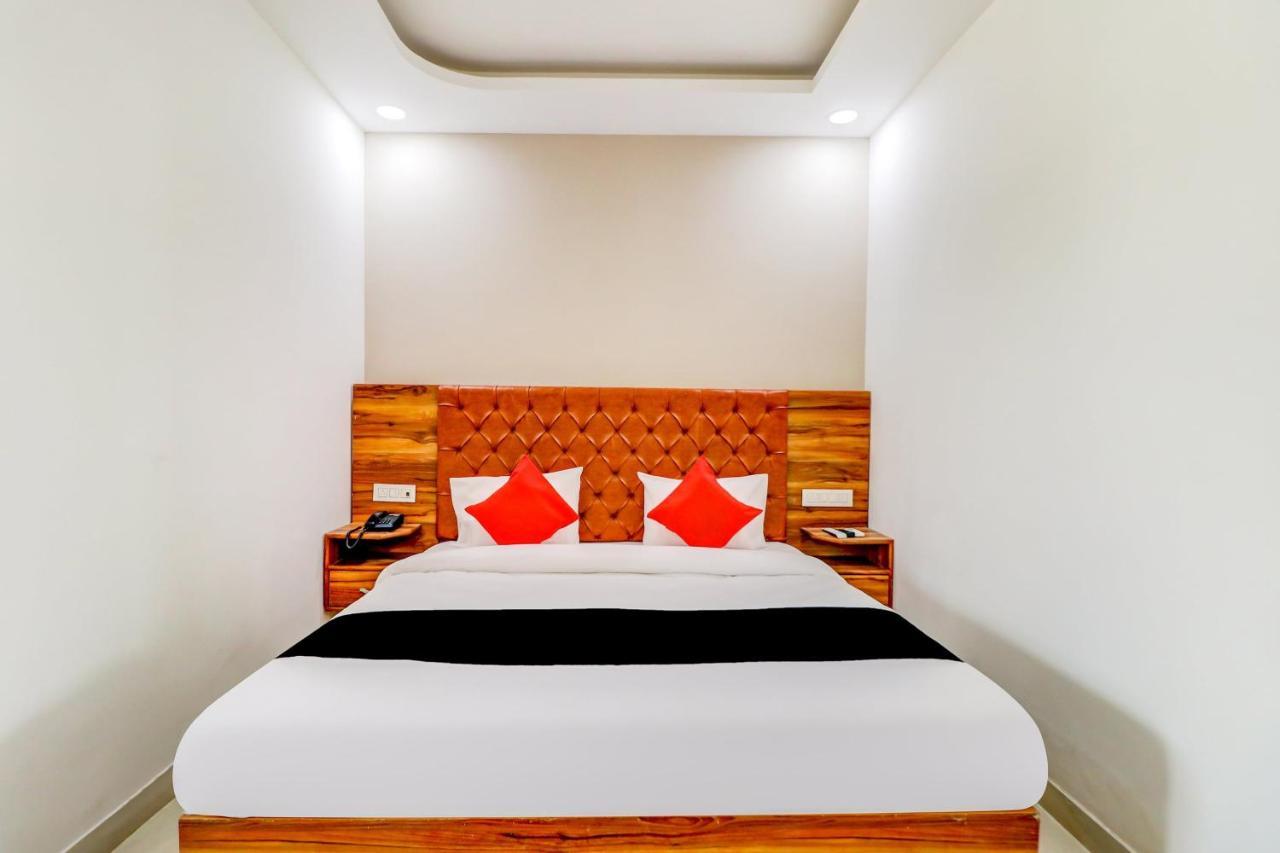 Oyo Flagship 80318 Hotel Sai Plaza Near Indira Gandhi International Airport Ню Делхи Екстериор снимка