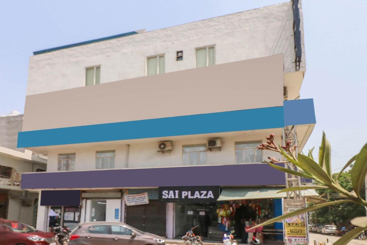 Oyo Flagship 80318 Hotel Sai Plaza Near Indira Gandhi International Airport Ню Делхи Екстериор снимка
